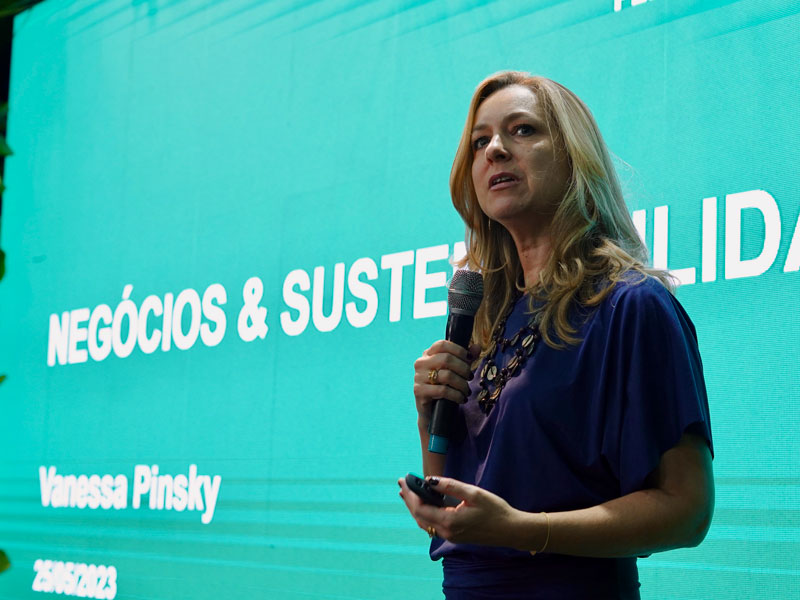 https://vanessapinsky.com.br/wp-content/uploads/2024/03/6-Palestra-Lideranca-com-proposito-na-agenda-ESG.jpg